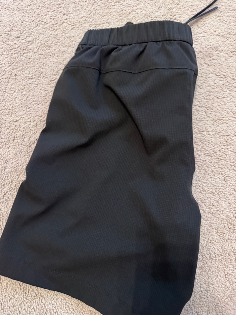 lululemon pull on wovenair short M 7” inseam